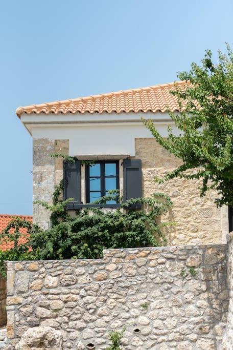 Villa Aiolia Kondoyenadha Ngoại thất bức ảnh