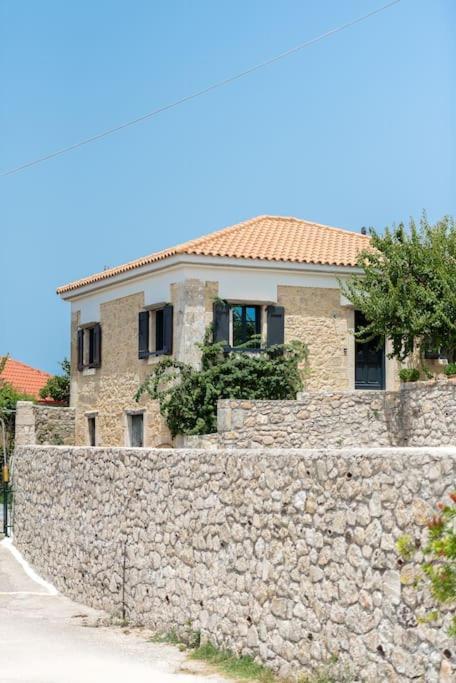 Villa Aiolia Kondoyenadha Ngoại thất bức ảnh