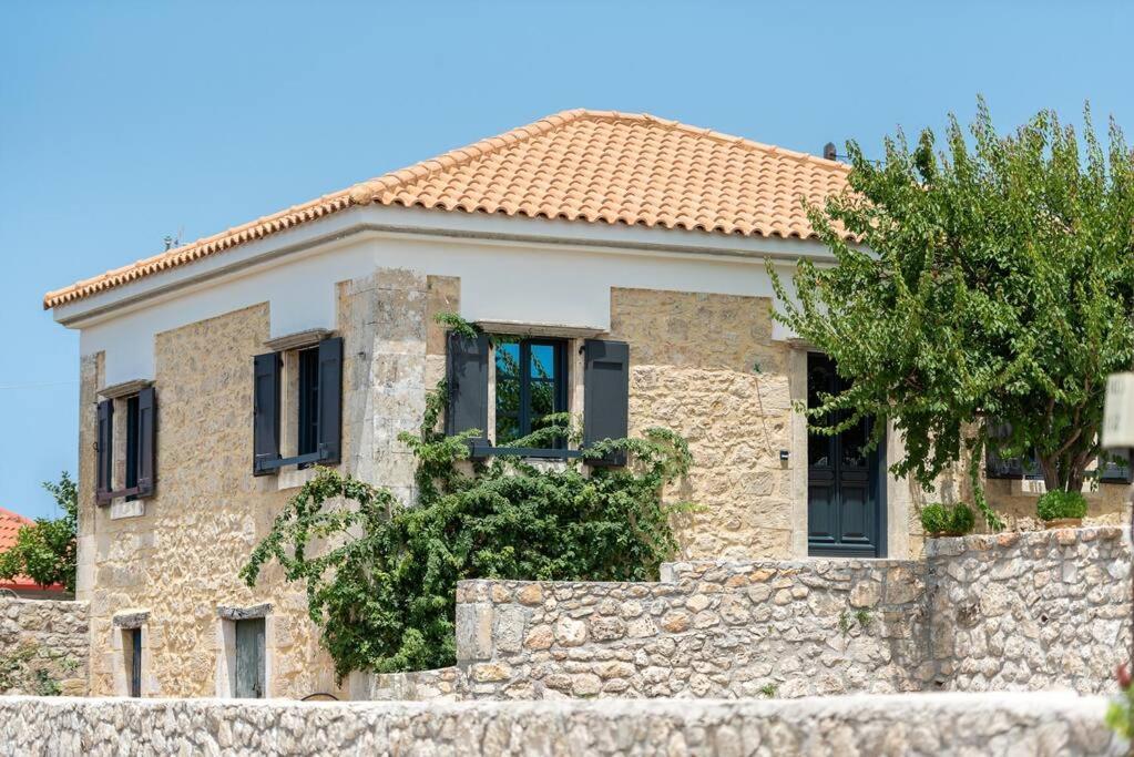 Villa Aiolia Kondoyenadha Ngoại thất bức ảnh