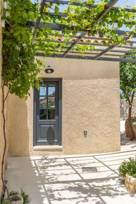 Villa Aiolia Kondoyenadha Ngoại thất bức ảnh