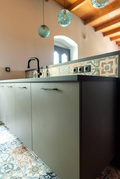 Villa Aiolia Kondoyenadha Ngoại thất bức ảnh