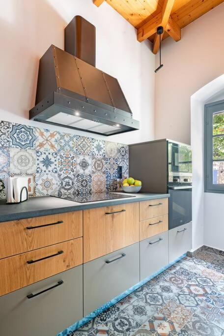 Villa Aiolia Kondoyenadha Ngoại thất bức ảnh